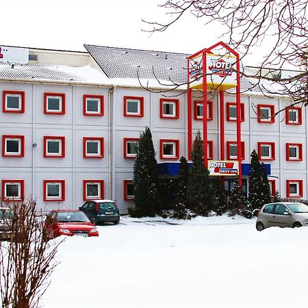 Drive Inn Hotel Törökbálint Extérieur photo